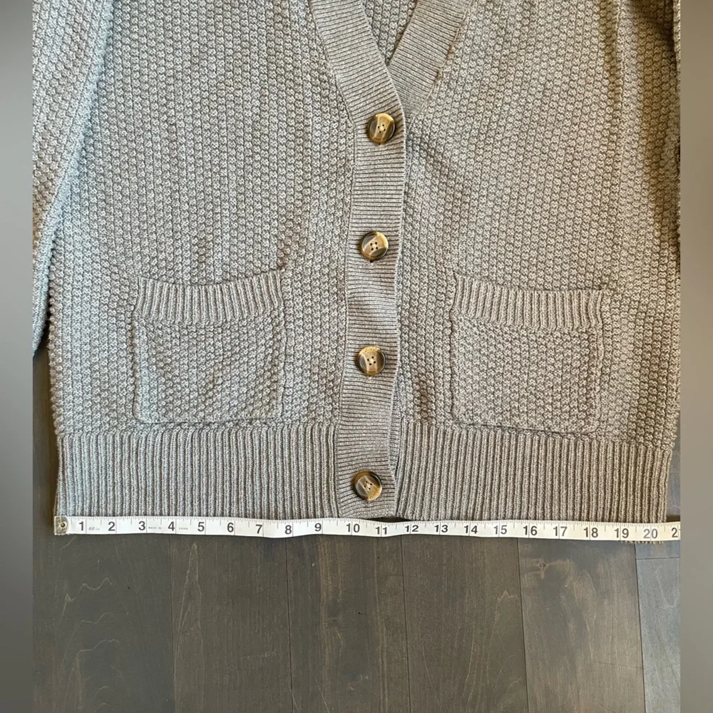 Aerie Cozy Gray Button-Up Women Cardigan Sweater Size Medium - Picture 7 of 10